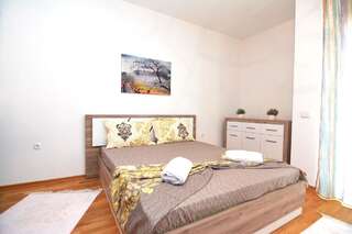 Апартаменты Apartments Jacek Улцинь Номер-студио с балконом-9